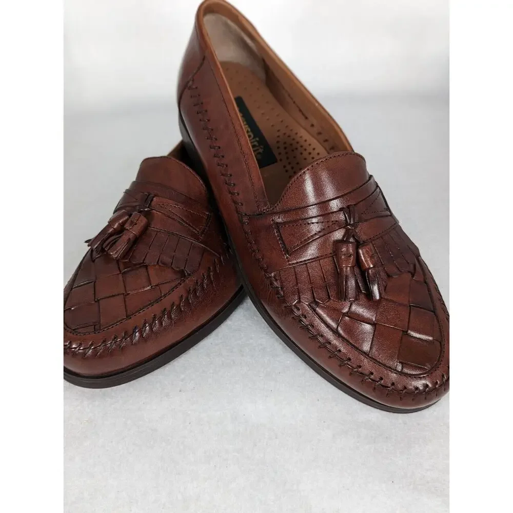 Easy Spirit Mens shoes 9.5B NIB Leather Upper Made In Brazil